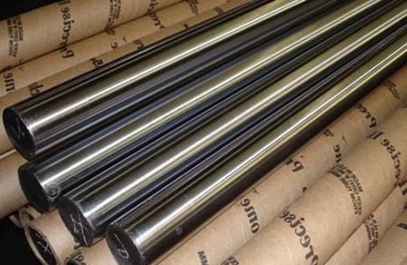 Chrome-plated steel rod with 30mm diameter, industrial-grade steel rod.